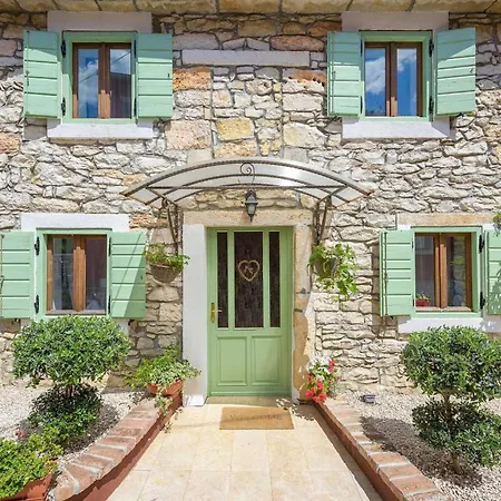 בית נופש Casa Dvi Mendule *