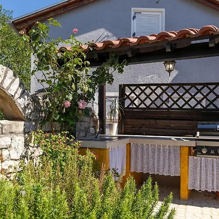 Casa Dvi Mendule Holiday home Brtonigla